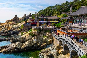 WD2J5W Haedong Yonggungsa Temple in Busan, South Korea.